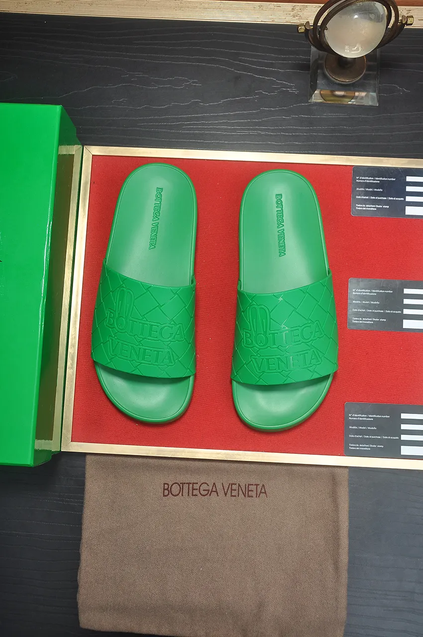 Men's shoes 💰260💶 [Botteg Venetta (BV)] (Slippers) Exclusive new model Official website new model The upper is made of superior top quality Delicate hand feel Luxurious texture Tailored for refined men Create a noble aura Delicate and regular Mark hand stitching Smooth lines Full sheepskin lining, comfortable to wash sweat 38-45